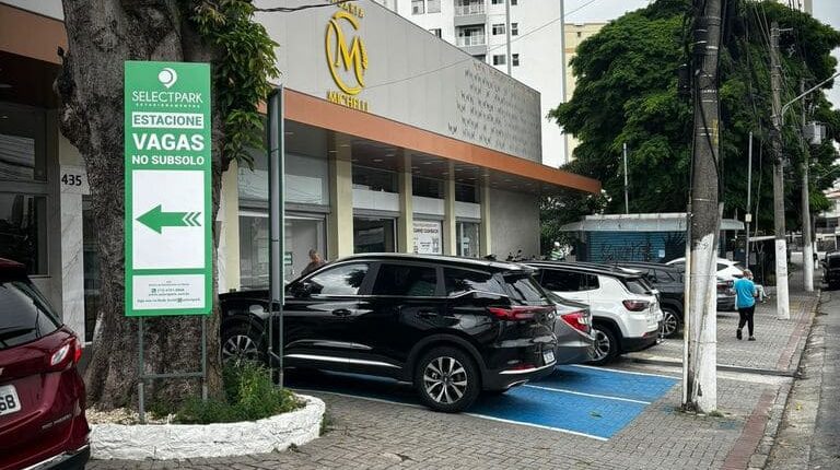 Estacionamento da SELETCPARK na Padaria Michele